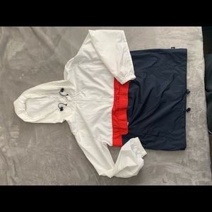 Pullover lightweight windbreaker
